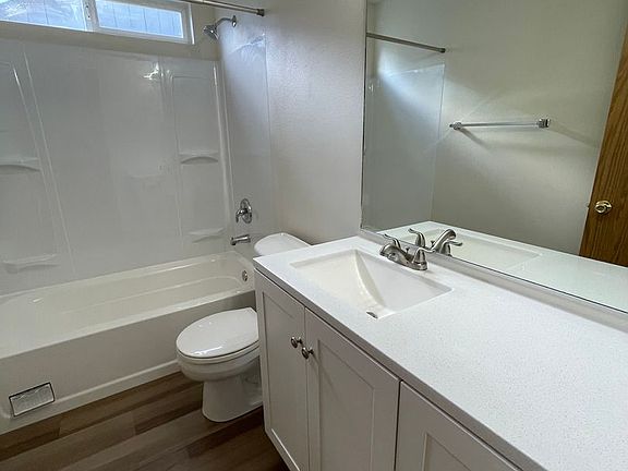 3rd image of 1117 NE Cordero Pl