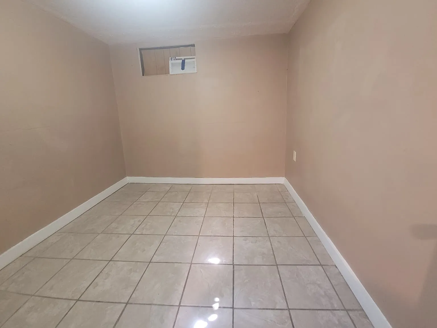 207 N Darr - 1 — Photo 4