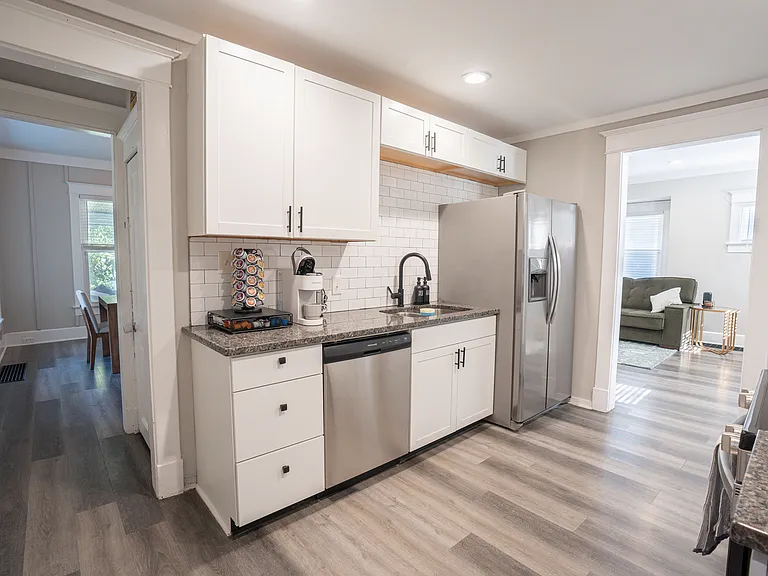 3102 Guilford Ave — Photo 3
