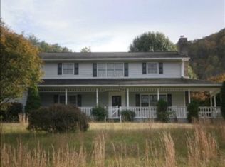 23 Apple Blossom Rd, Franklin, NC 28734