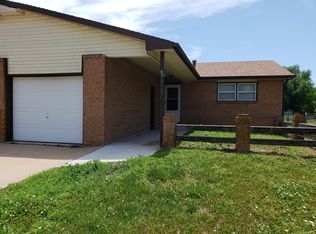 9513 W 16th St N, Wichita, KS 67212
