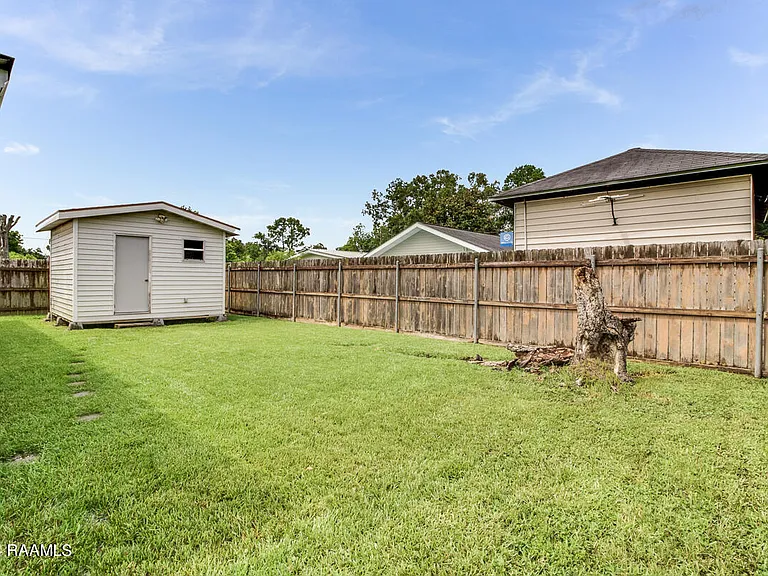 303 Gerald Dr — Photo 26