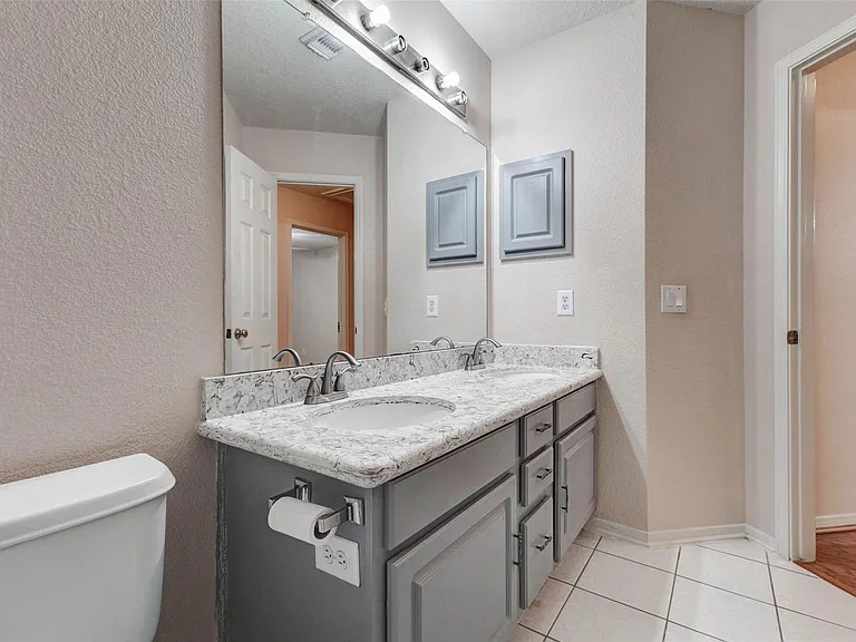 20702 Teasel Ct — Photo 4