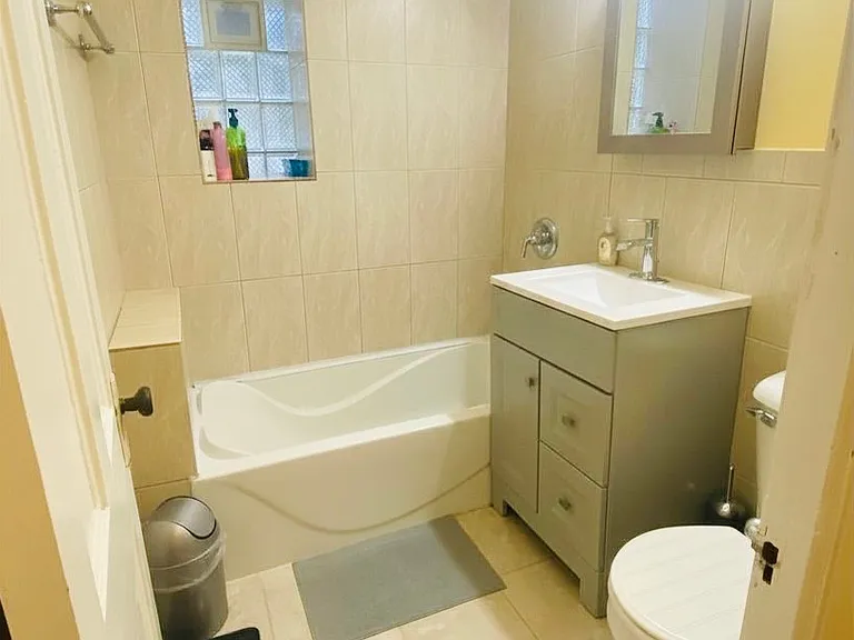 4106 N Damen Ave #1 — Photo 12
