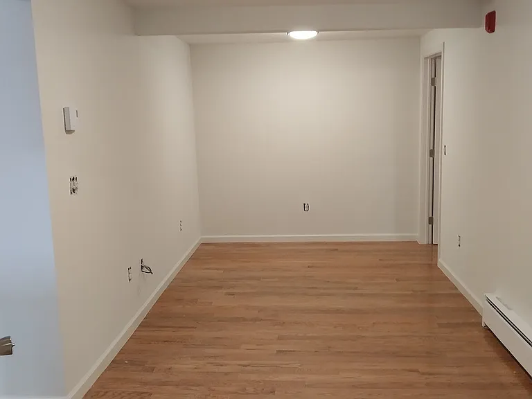 63 Dora St — Photo 1