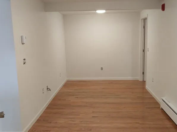 63 Dora St, Pawtucket, RI 02860