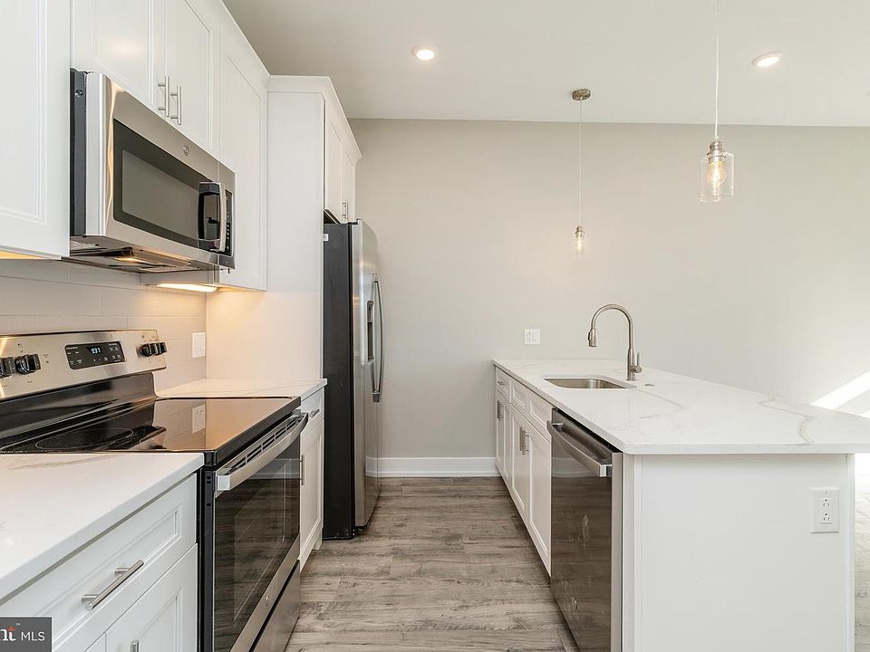 1st image of 2304-8 N 9th St #203