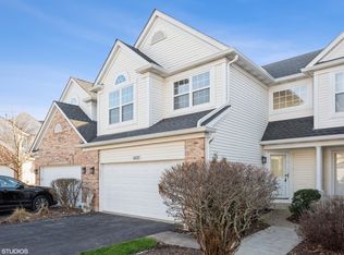 1112 Lillian Ln, West Chicago, IL 60185