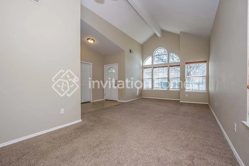 8767 Hollowstone Way Sacramento, CA 95828 — Photo 1