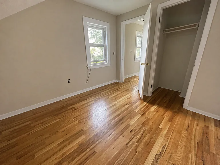 110-116 S Walnut St — Photo 6