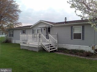 32 Jake Dr, Ronks, PA 17572