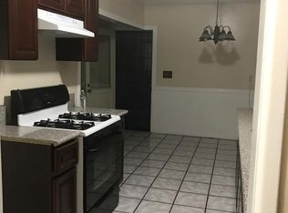 5574 Hawthorne St, Montclair, CA 91763