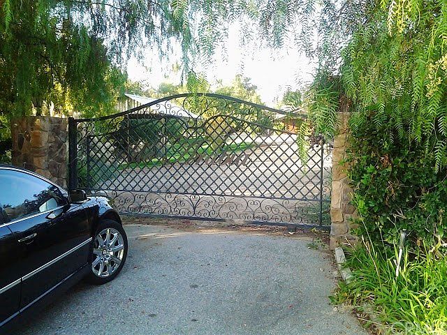 private entrance ,
