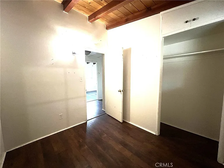 725 Tyrol Dr — Photo 5