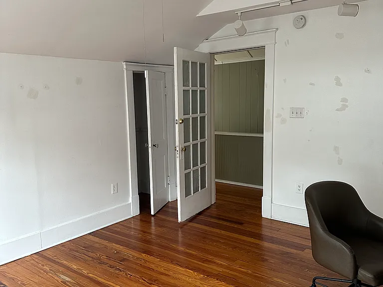 1605 Villa Pl — Photo 11