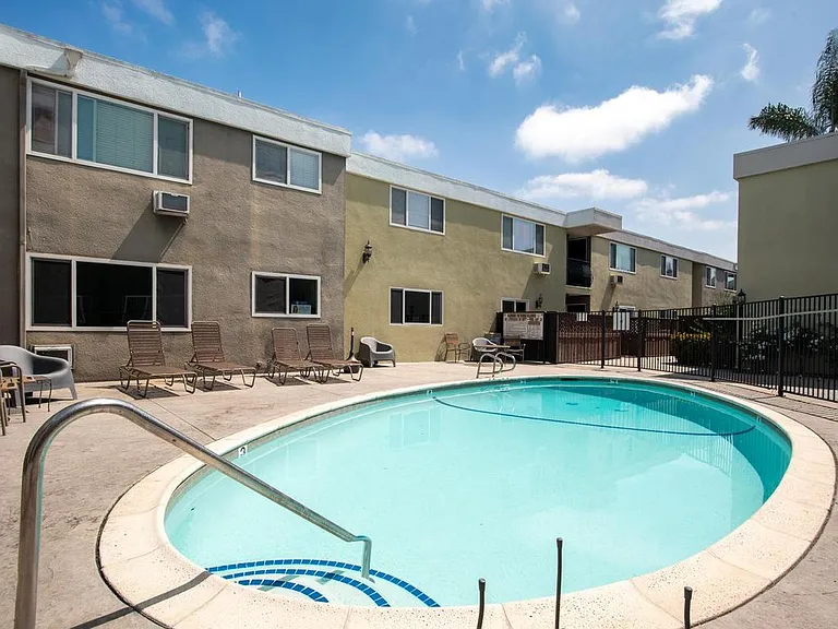 6602 Beadnell Way #4 — Photo 3