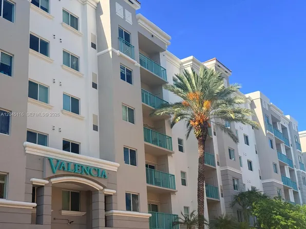 6001 SW 70th St APT 355, South Miami, FL 33143