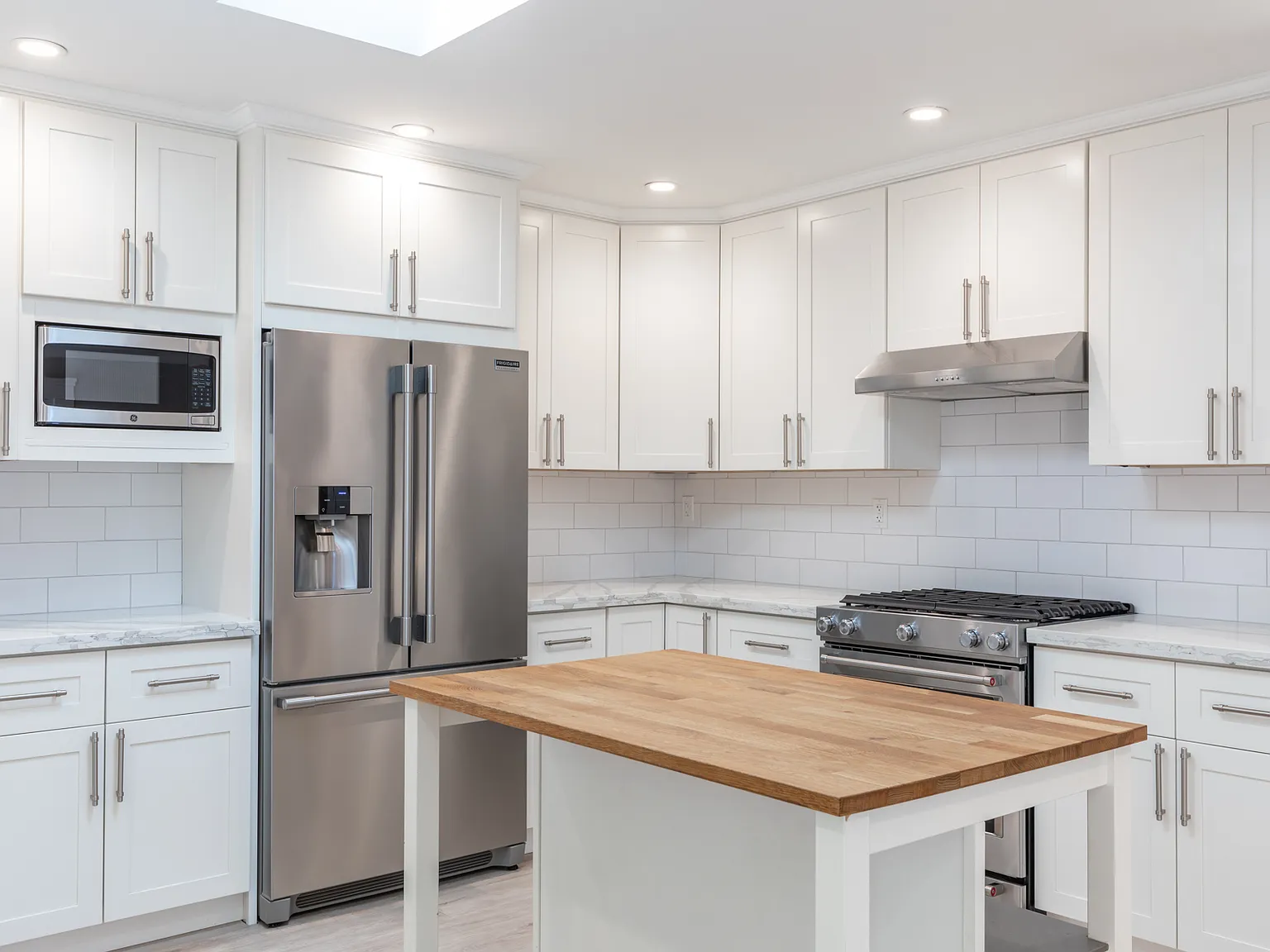 2 bed, 1200 sqft, $3,350 — Photo 1