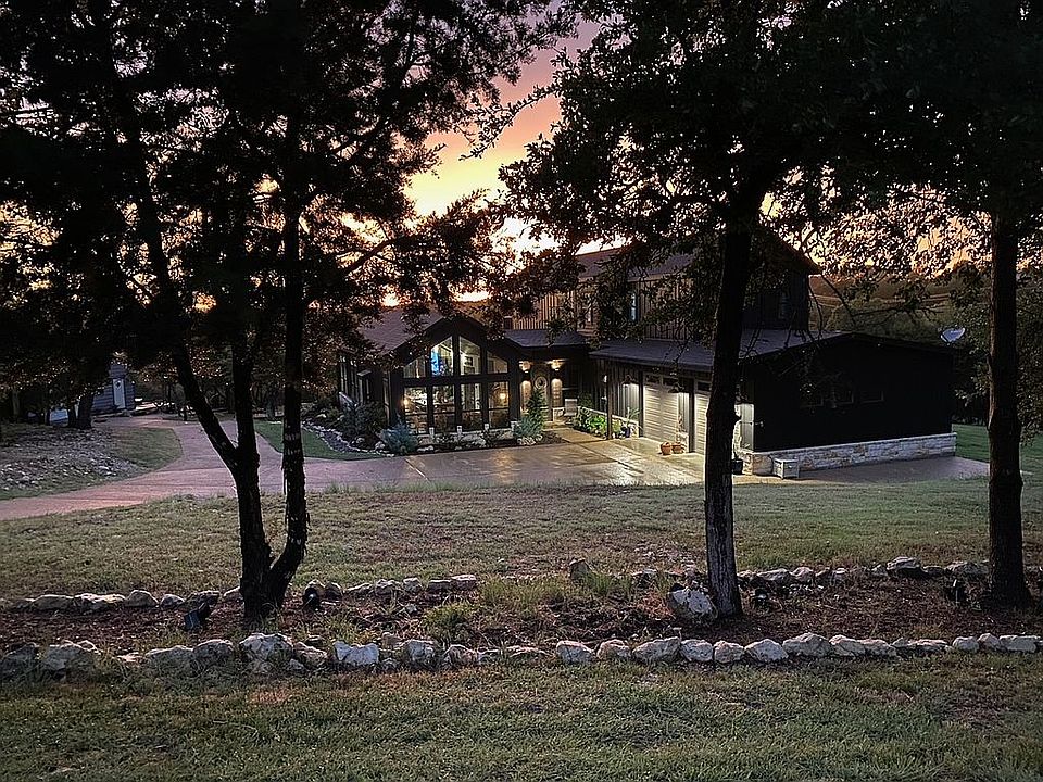 124 Bluffview Circle