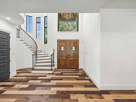 3rd image of 19314 Chateau Ridge Ct