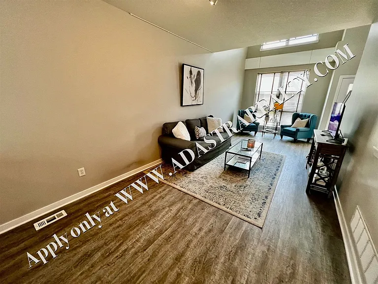 4545 Madison Ave — Photo 7