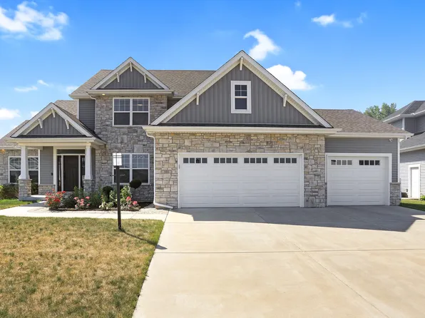 501 Lake Falls Blvd, Savoy, IL 61874