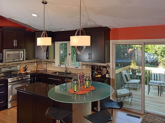5th image of 1760 Crabtree Ln