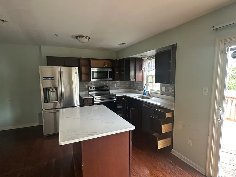 541 Primus Ct — Photo 10