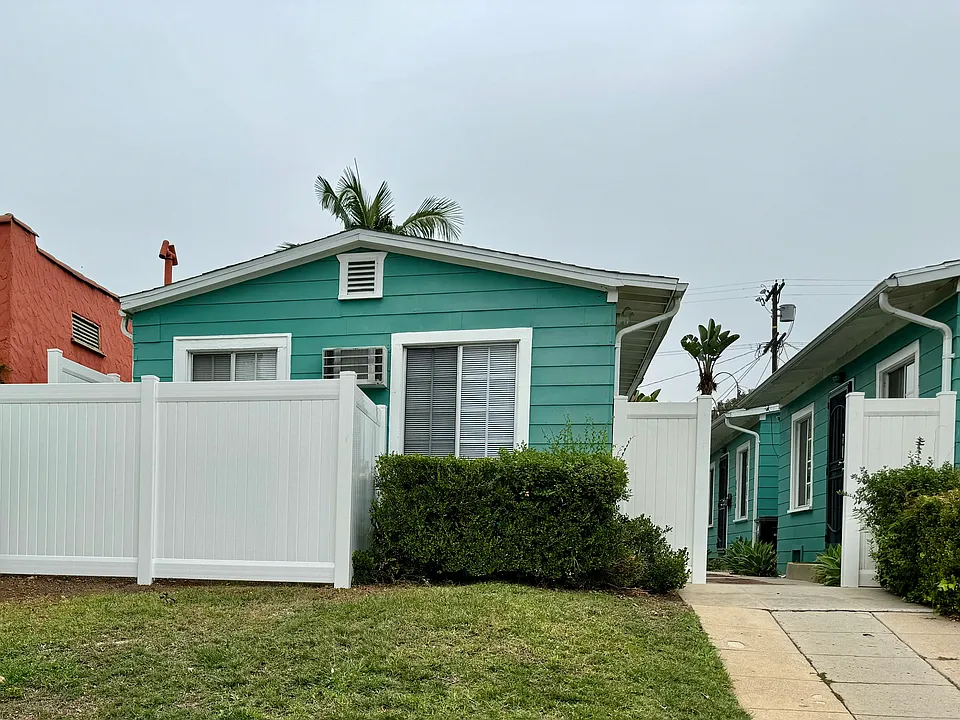 4543 Alumni Ave #1/4