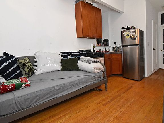 5th image of 190 Orchard St Frnt 2