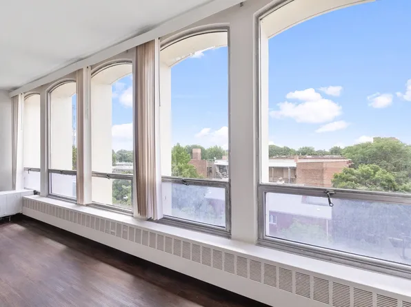 1450 E 55th Pl, Chicago, IL