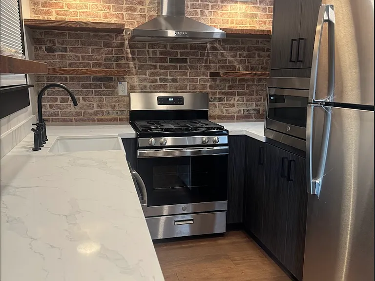 1259 Market St #8 — Photo 7