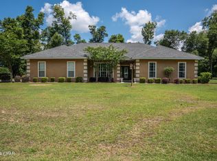 5180 Clubhouse Dr, Marianna, FL 32446