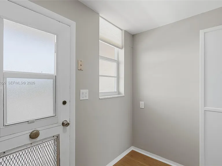 2851 Leonard Dr #J402 — Photo 7