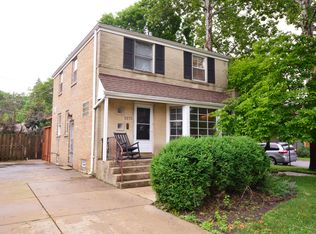 2855 W Jerome St, Chicago, IL 60645
