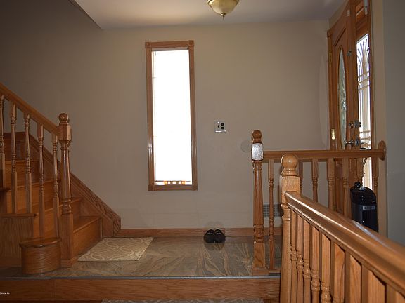 5th image of 293 Union Ave