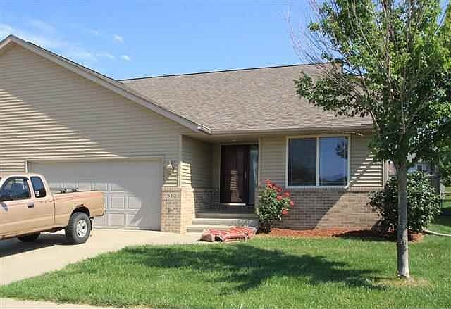 1st image of 512 E Goldfinch Dr