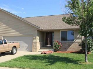 512 E Goldfinch Dr, Tiffin, IA 52340