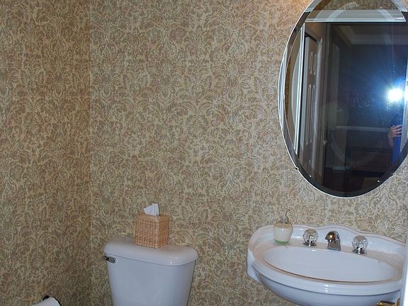 Powder room