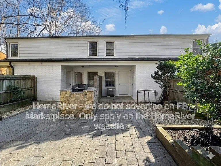 338 Crafton St #3 — Photo 15
