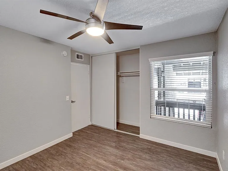 West Fifth Apartments — Photo 84