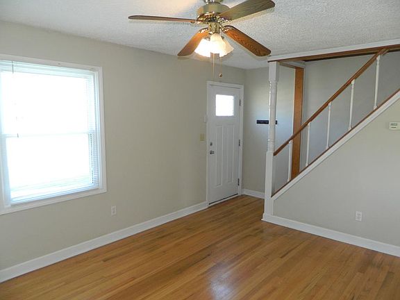 3rd image of 615 Henry St