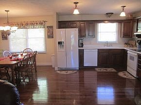 4th image of 1309 Brookton Dr