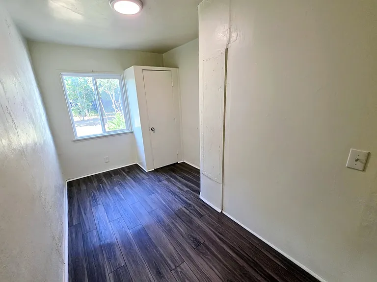 24632 E Court St — Photo 7