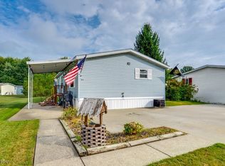 10121 William Henry Dr, Streetsboro, OH 44241