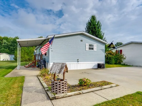 10121 William Henry Dr, Streetsboro, OH 44241