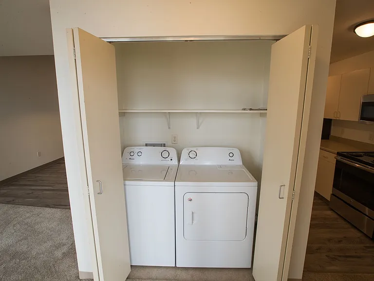 Shoe Factory Apartments — Photo 14