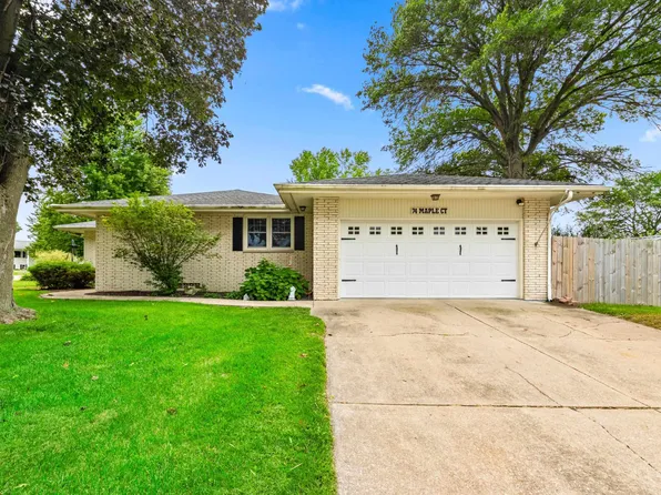 74 Maple Ct, Galesburg, IL 61401