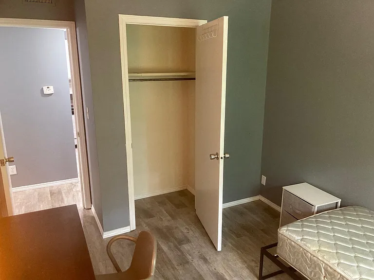 320 Brown St #811 — Photo 7