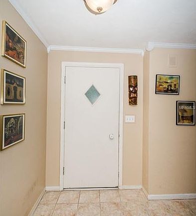 5th image of 1829 Chateau Dr W